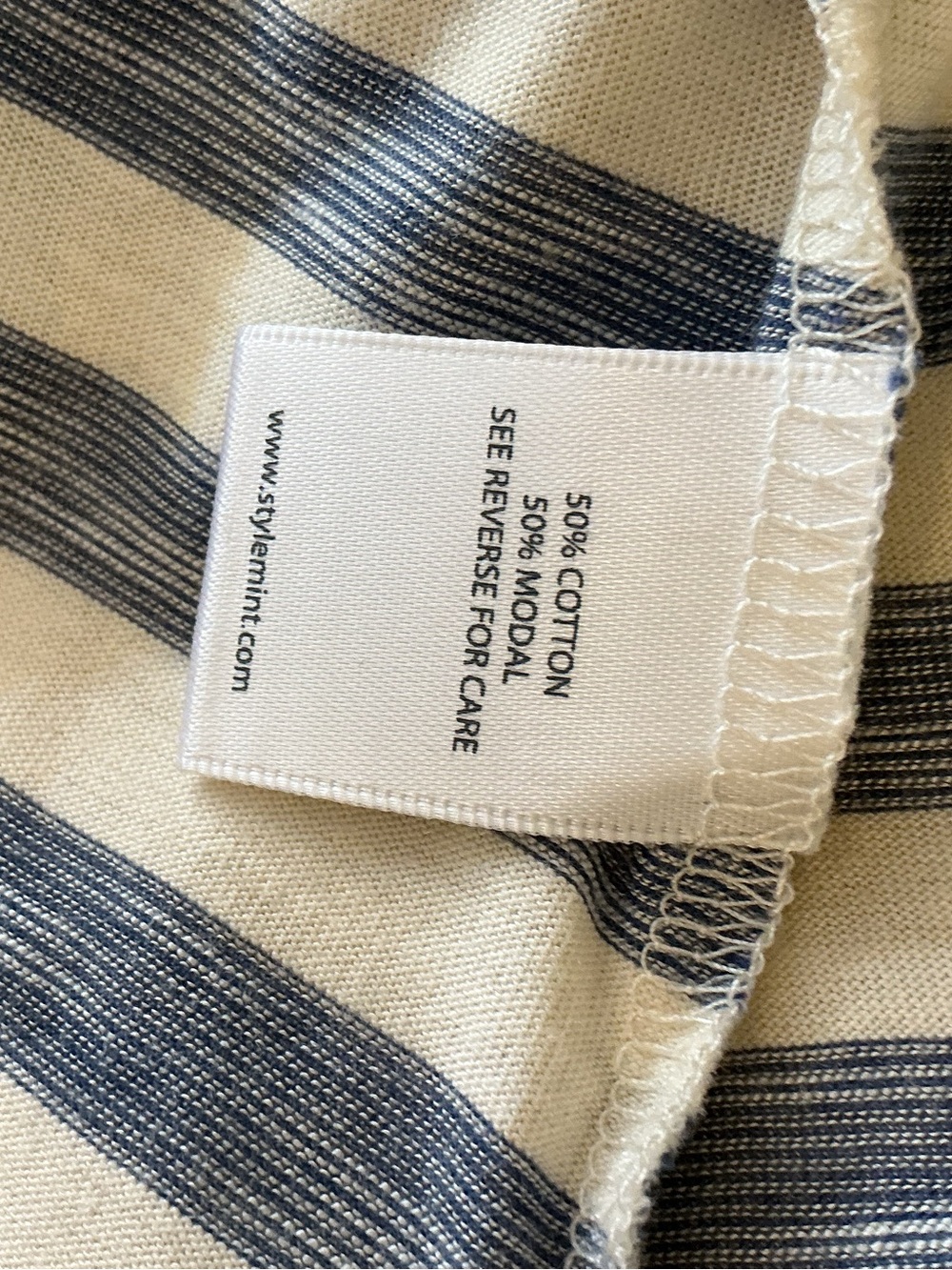 StyleMint Womens Size 4 Blue Ivory Striped V-Neck Cotton Modal Relaxed Top USA - Picture 5 of 13